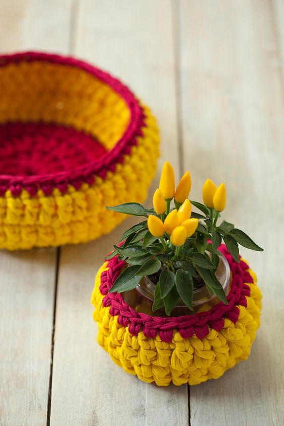 cesta de croche com fio de malha - DIY - artesanato - capa de vaso