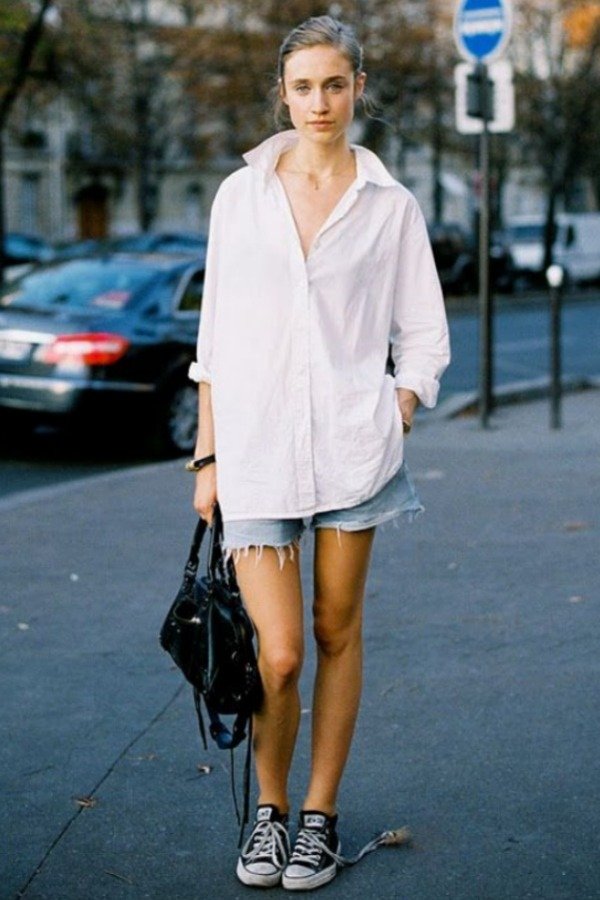Moda anti-idade: Camisa feminina branca moderna