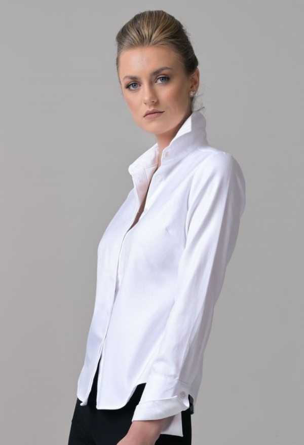 Moda anti-idade: Camisa feminina branca moderna