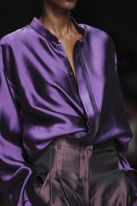 cor do ano - ultravioleta - blusa