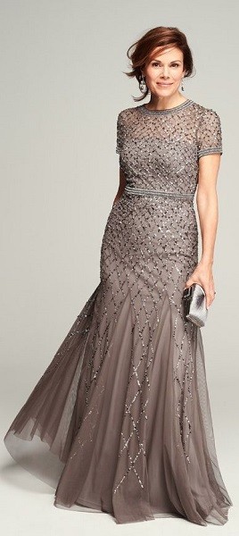 Moda anti-idade: Vestido longo para mãe da noiva