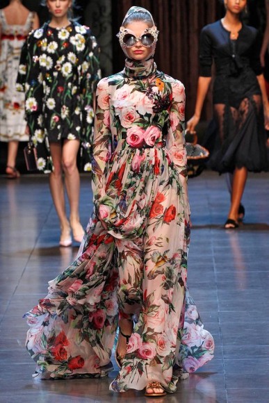 famosas plus size - Adele - dolce and gabbana