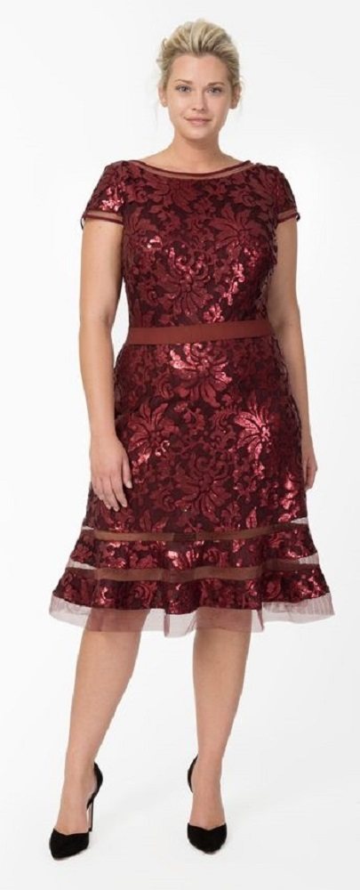 Moda plus size para festas Natal e Reveillon - vestido vermelho de renda