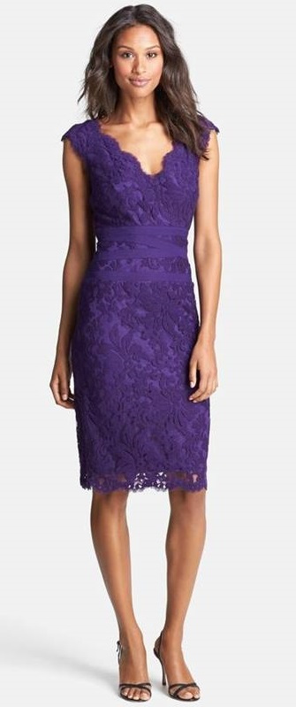 Vestido violeta para festas de fim de ano - significado das cores