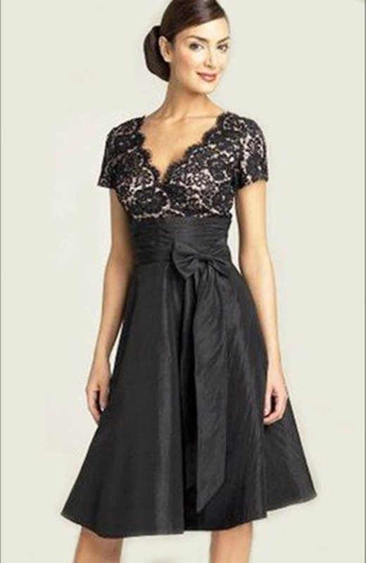vestido preto com renda - moda anti-idade 50+ 60+