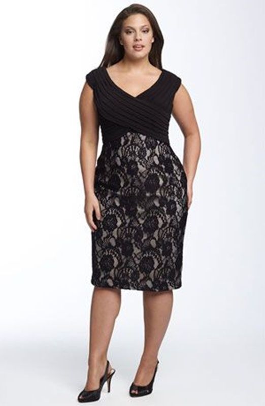 vestido preto com renda - moda anti-idade 50+ 60+