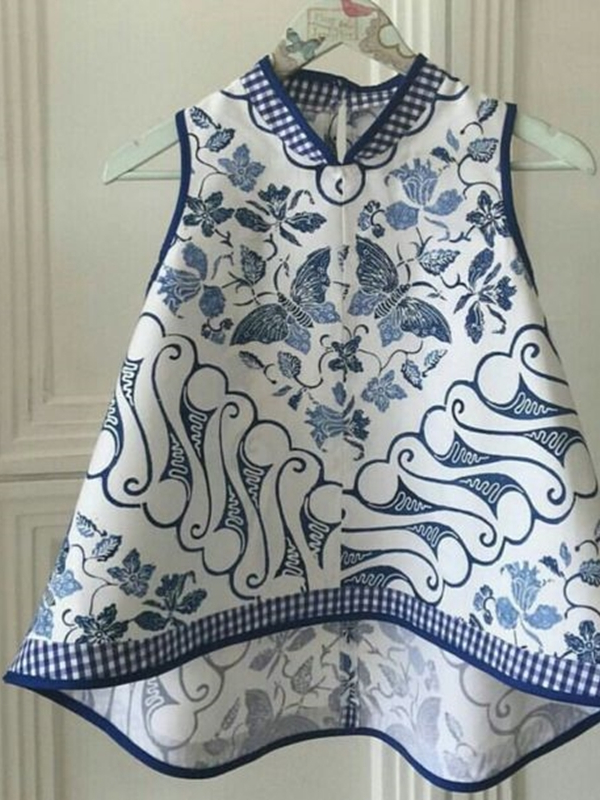 White and black fashion, moda anti-idade branco e azul