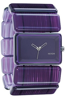moda ultravioleta - cor pantone 2018 - relogio