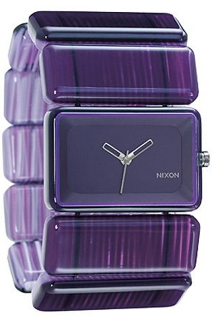 moda ultravioleta - cor pantone 2018 - relogio