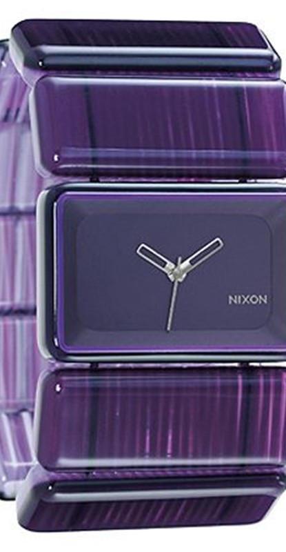 moda ultravioleta - cor pantone 2018 - relogio