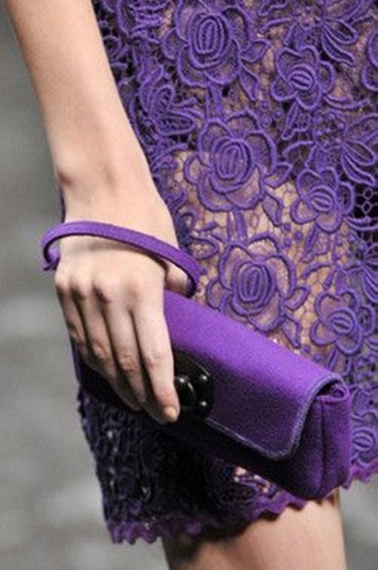 cor 2018 pantone - ultravioleta - bolsa
