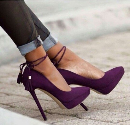 moda ultravioleta - cor pantone 2018 - sapato