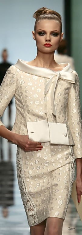 moda anti-idade - vestido para bodas de ouro