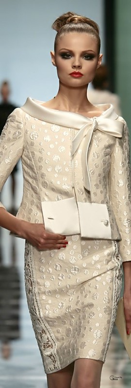 moda anti-idade - vestido para bodas de ouro