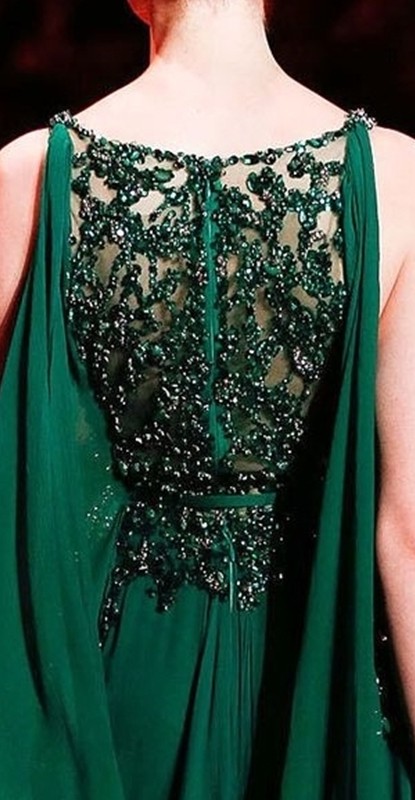 Moda anti-idade - as costas do vestido para festa