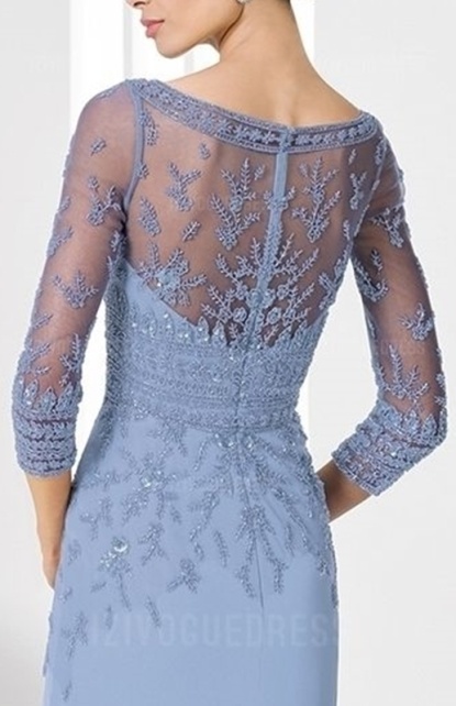 Detalhe das costas do vestido para festa para senhoras