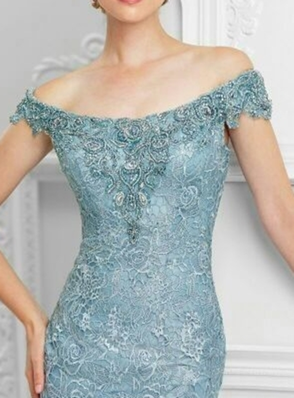 Decote do vestido de festa para senhoras