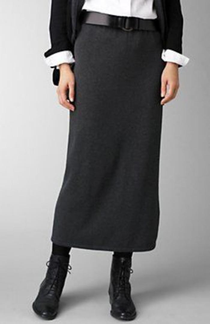 Moda anti-idade: como usar botas com saia - www.defrenteparaomar.com
