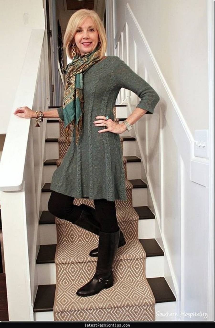 Moda anti-idade: como usar botas com saia - www.defrenteparaomar.com