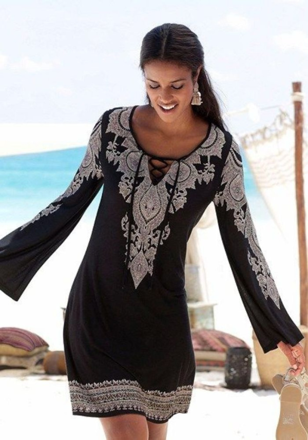 Moda anti-idade: roupa preta, sempre na moda