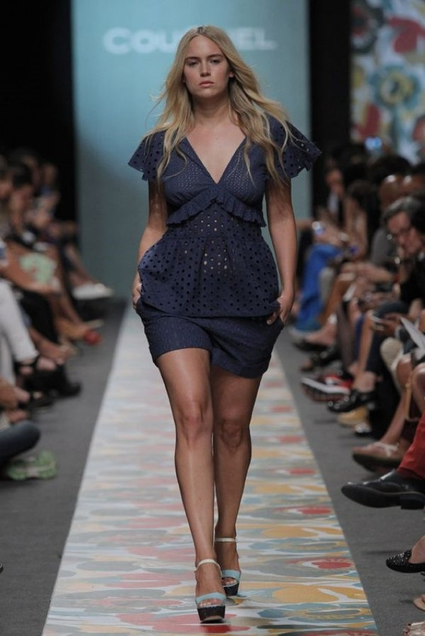 Qual a diferença ente moda plus size e moda curvy?
