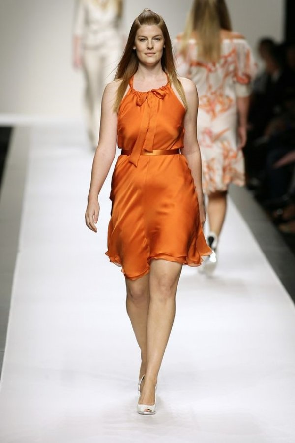 Qual a diferença ente moda plus size e moda curvy?