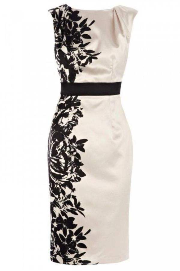 O charme de um detalhe floral no vestido ou blusa