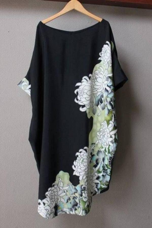 O charme de um detalhe floral no vestido ou blusa