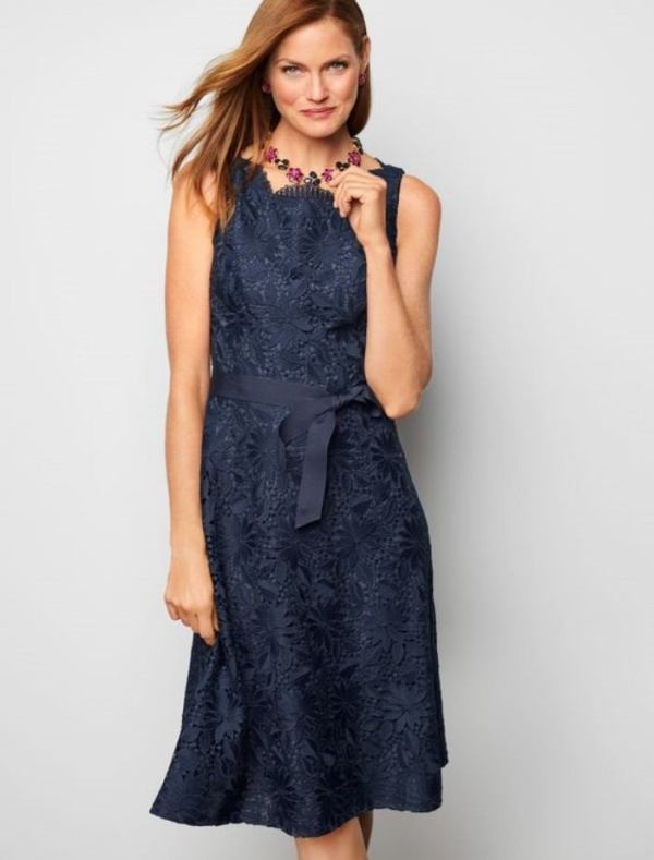 Moda anti-idade: 25 modelos de vestido de festa azul