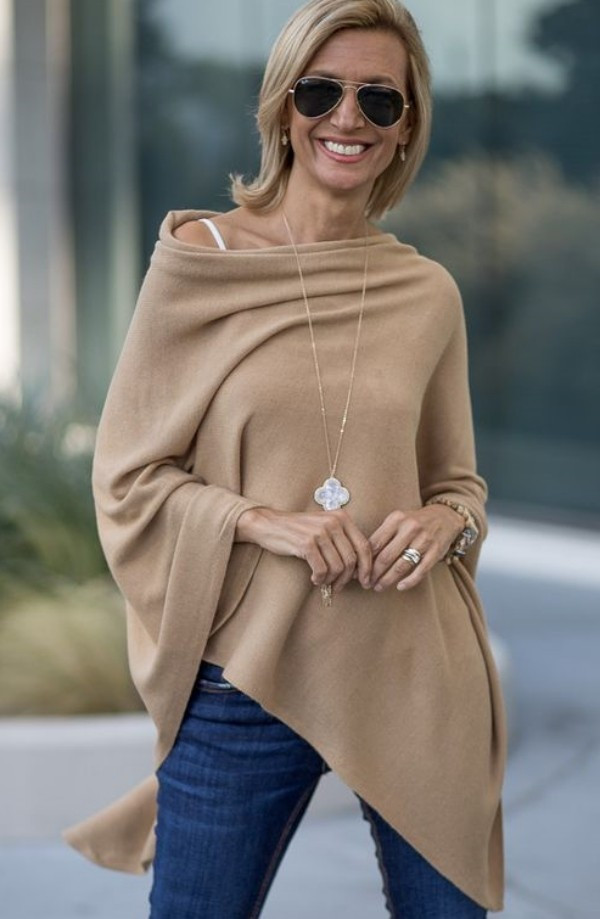 Moda anti-idade: Aqueça-se com um poncho no inverno