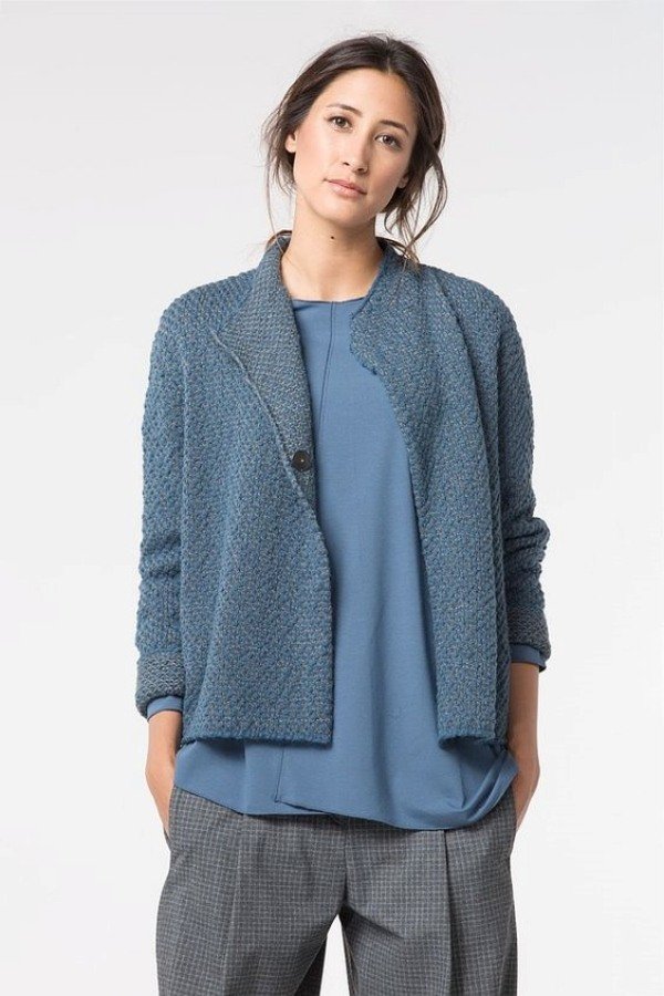 Moda anti-idade: Dicas de como combinar roupas cinza