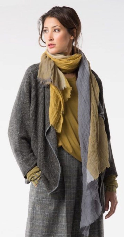 Moda anti-idade: Dicas de como combinar roupas cinza