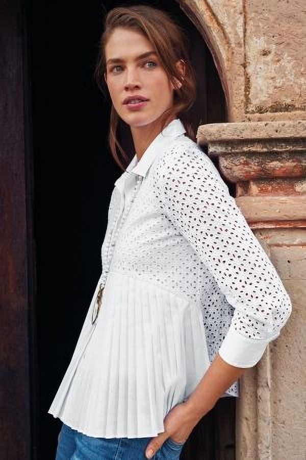 Moda anti-idade: A blusa de laise está de volta!