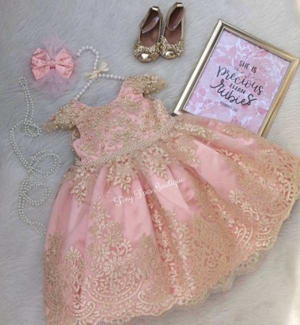 16 Modelos de vestido de batismo