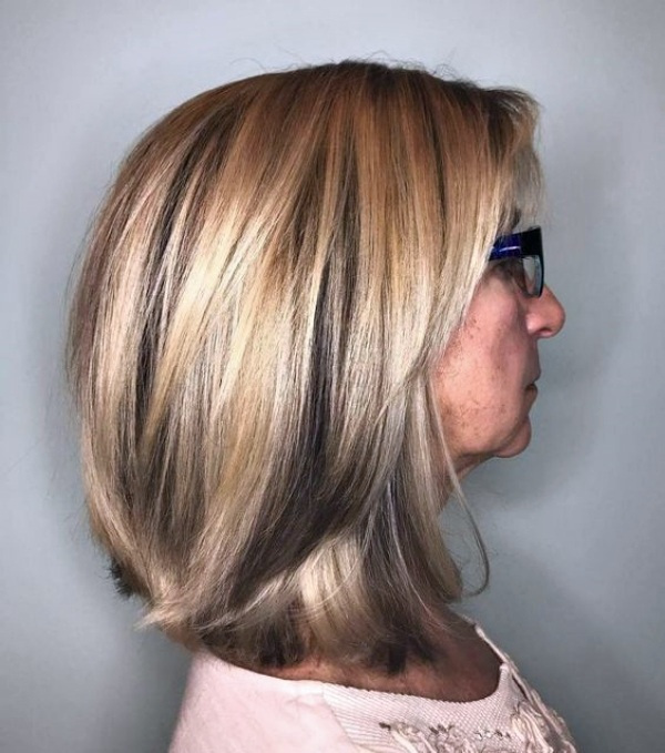 Bem na foto: 18 cortes de cabelo médio ou longo na terceira idade