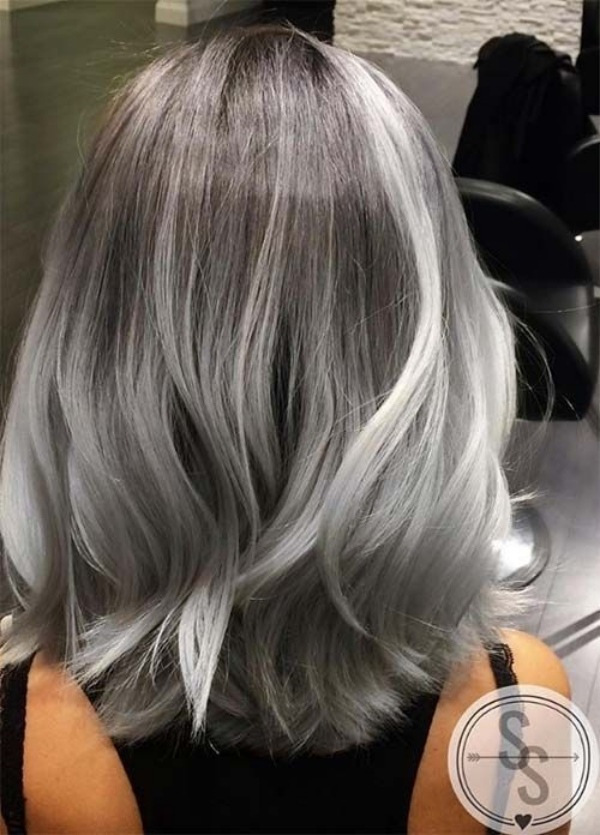 Bem na foto: 18 cortes de cabelo médio ou longo na terceira idade