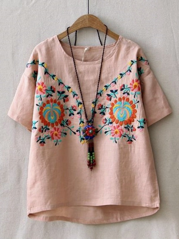 Blusa com bordado floral: 17 opções incríveis!