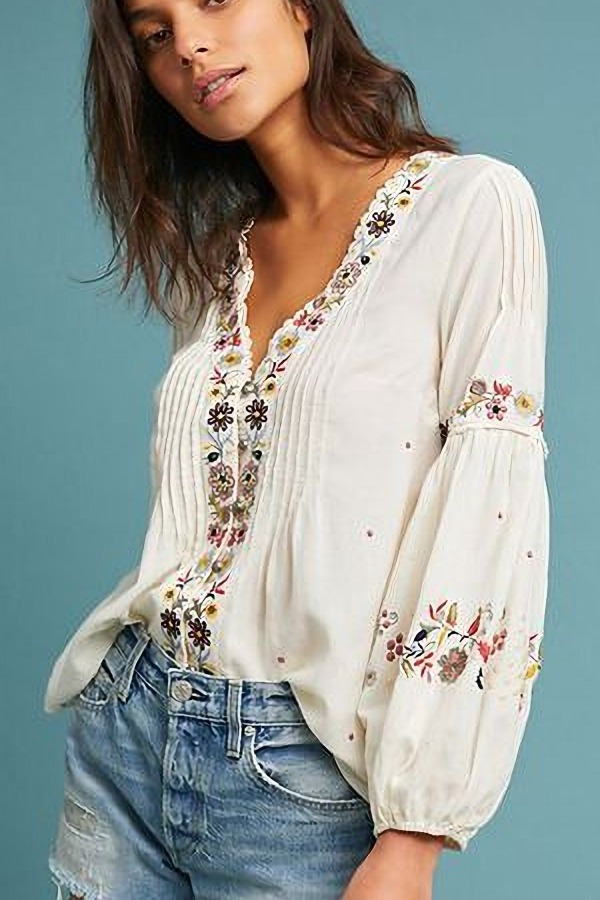 Blusa com bordado floral: 17 opções incríveis!