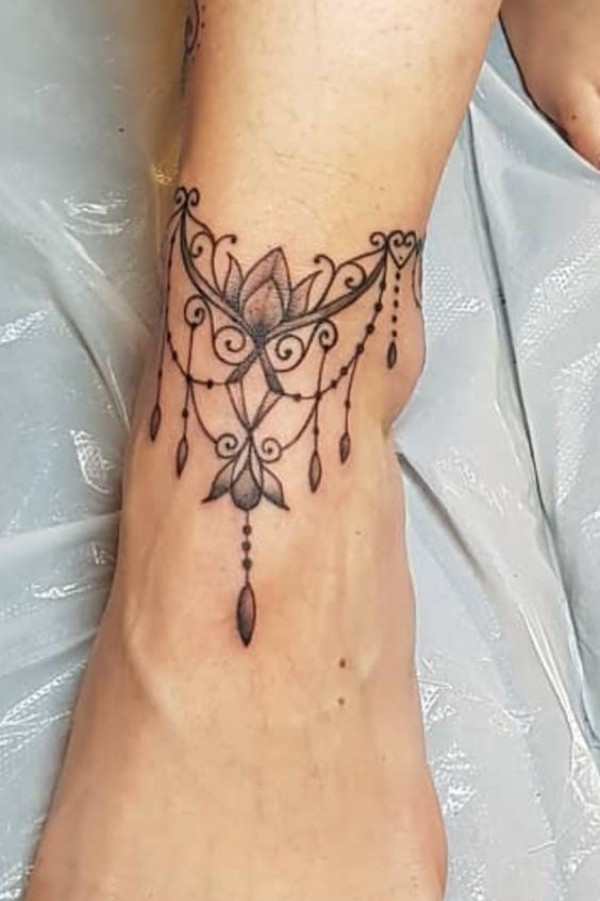 Tatuagens femininas para arrasar no verão!