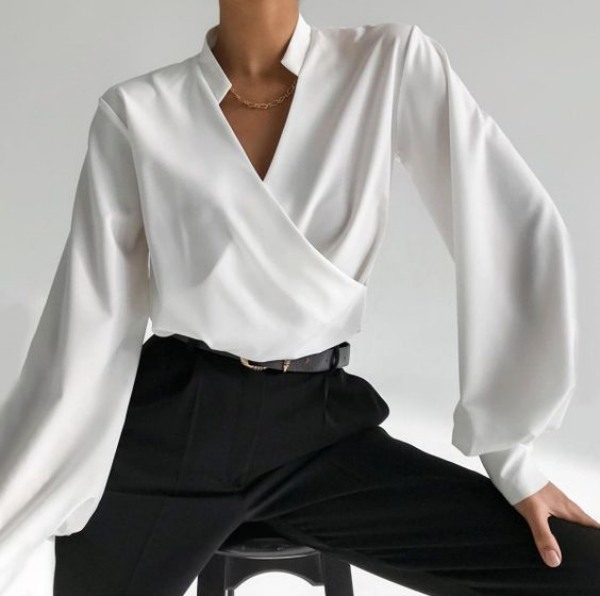 Moda anti-idade: Camisa feminina branca moderna