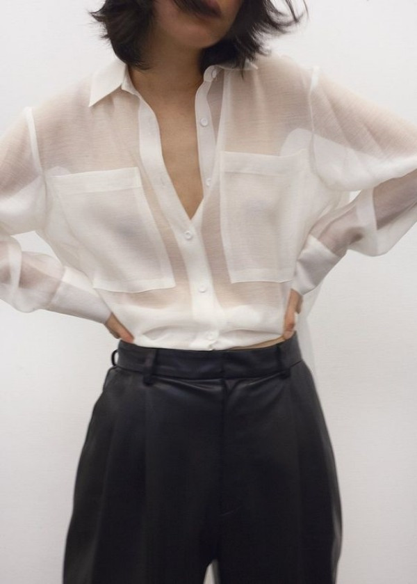 Moda anti-idade: Camisa feminina branca moderna