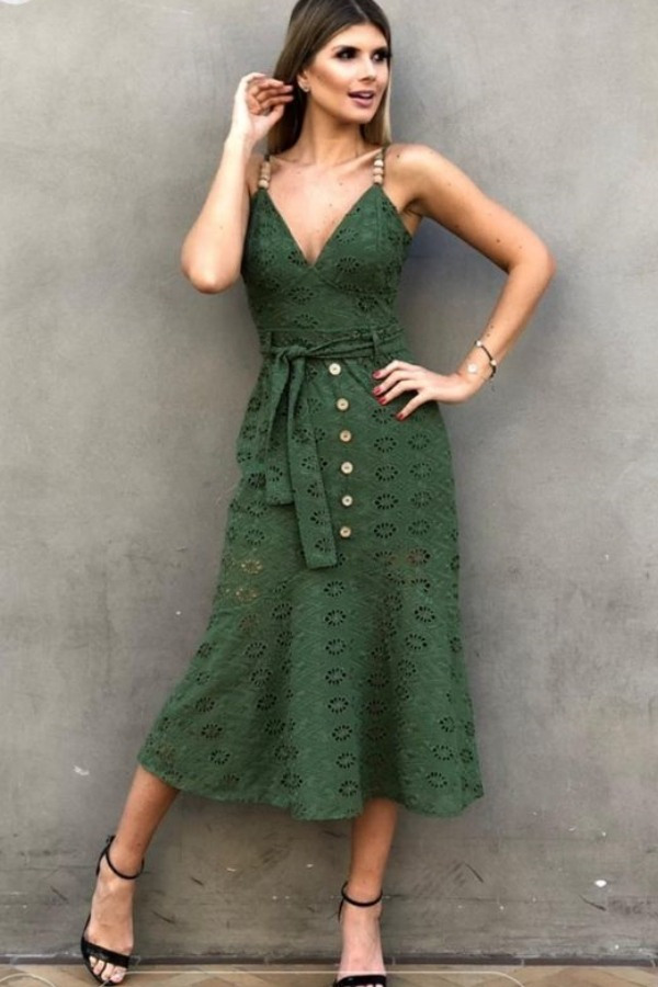 Lindos e modernos modelos de vestido básico evasê