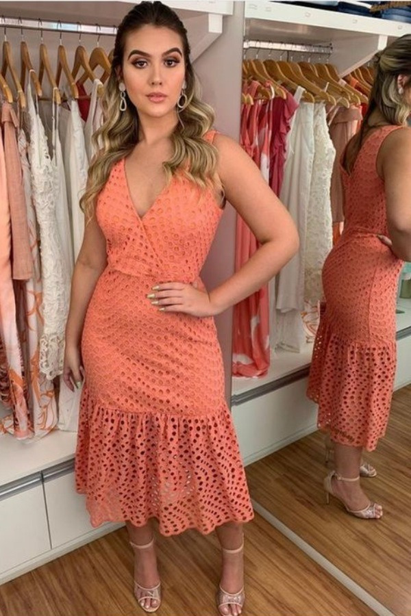 Moda anti-idade: vestido midi ou vestido maxi para cada estilo