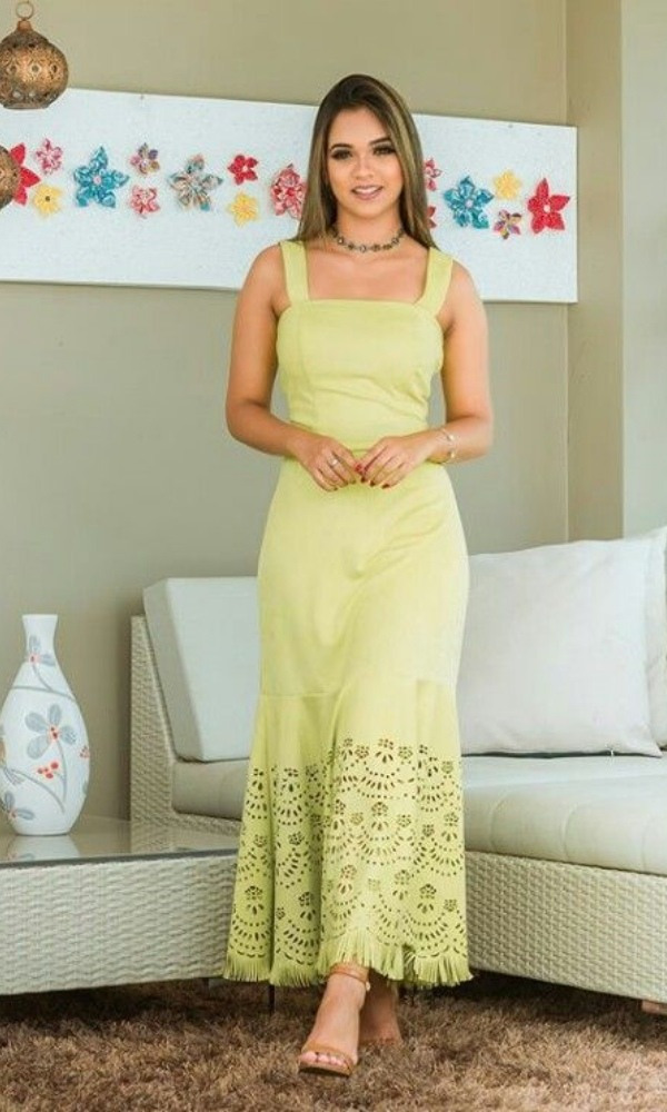 Moda anti-idade: vestido midi ou vestido maxi para cada estilo