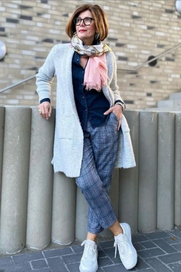 Moda anti-idade: Cardigan ou casaquinho na terceira idade?