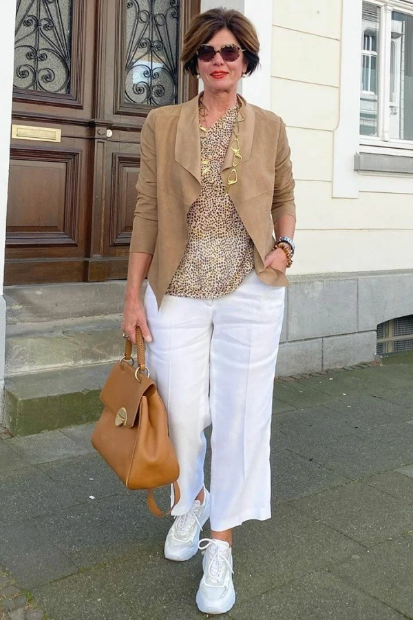 Moda anti-idade: Cardigan ou casaquinho na terceira idade?