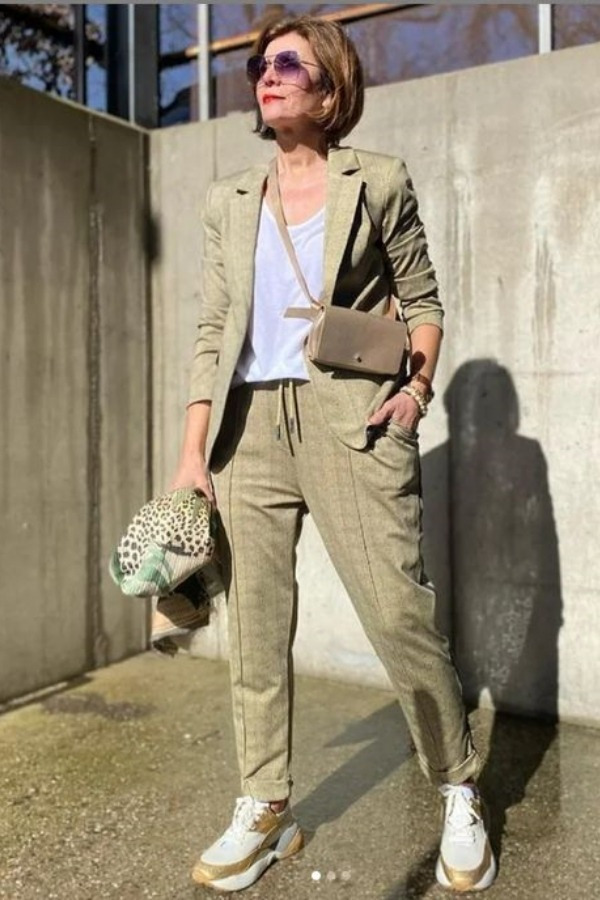 Moda anti-idade: Cardigan ou casaquinho na terceira idade?