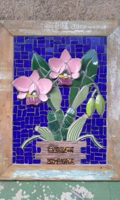 Mosaico picassiette recicle xícaras e louças quebradas