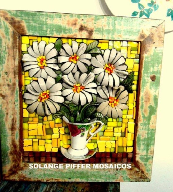 Lindo quadro feito xícaras quebradas, o mosaico picassiette