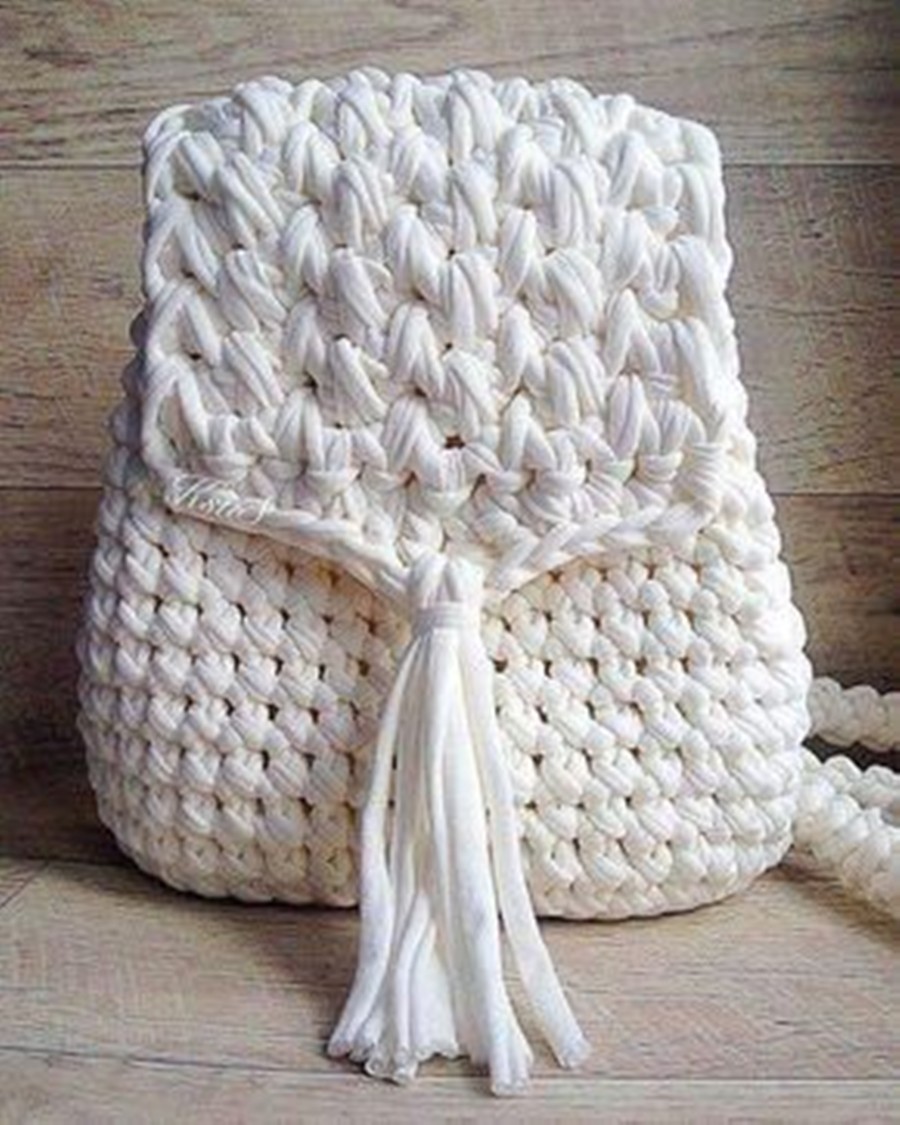 mochila de fio de malha de crochê